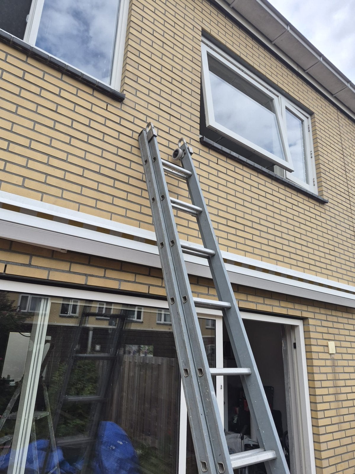 Dirks 2x10 sports uitschuifbare ladder, Ophalen, Gebruikt, Ladder, Opvouwbaar of Inschuifbaar