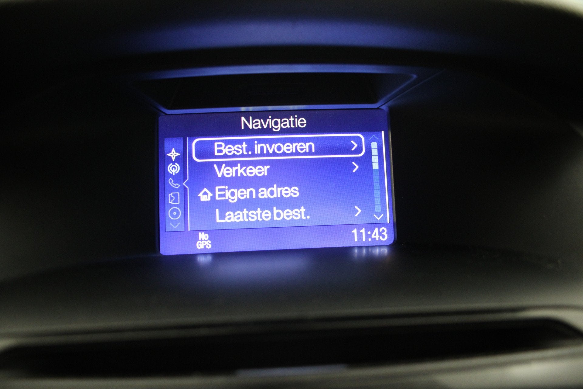 Foto 20 van Ford FOCUS Wagon 1.0 EcoBoost Titanium nette station met tre