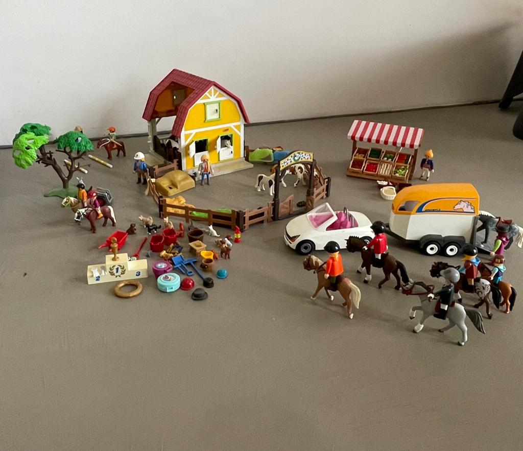 Playmobil Boerderij met kraam en paarden, Ophalen of Verzenden, Gebruikt