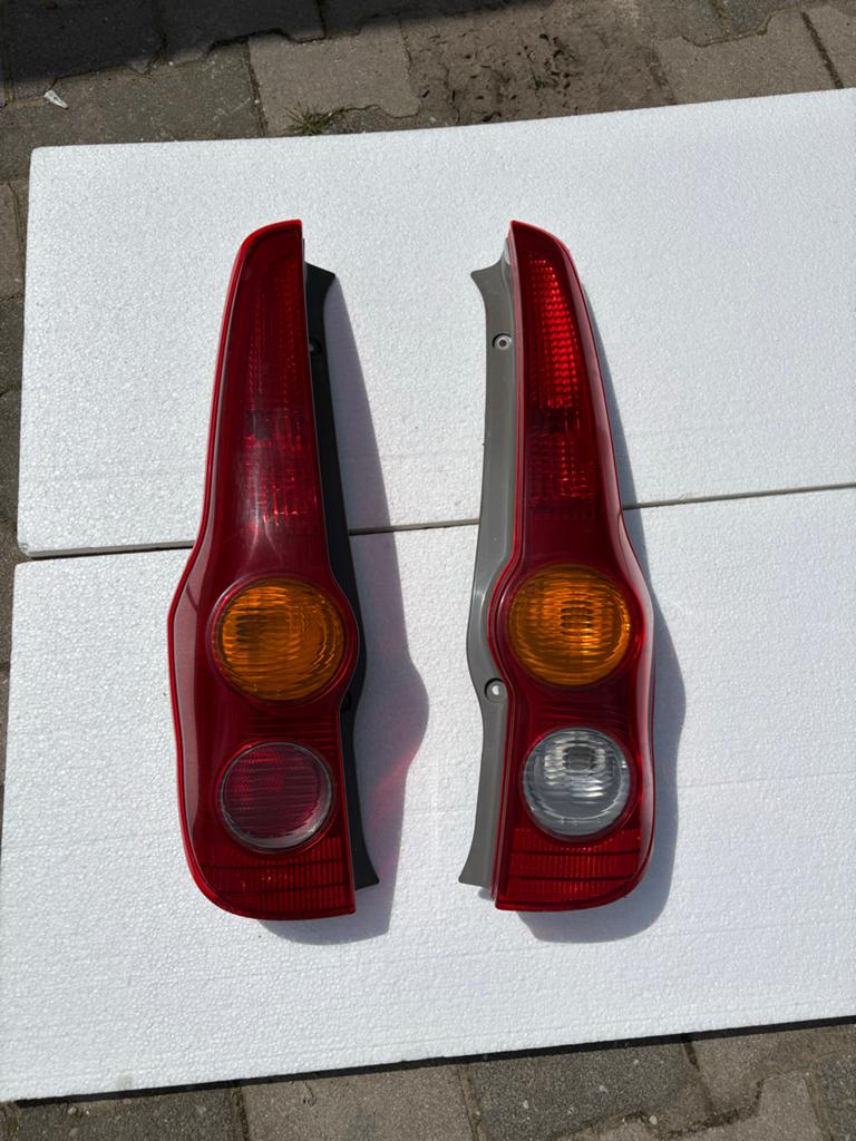 Achterlichten Daihatsu Cuore (2008-2014) - Set L+R, Ophalen of Verzenden