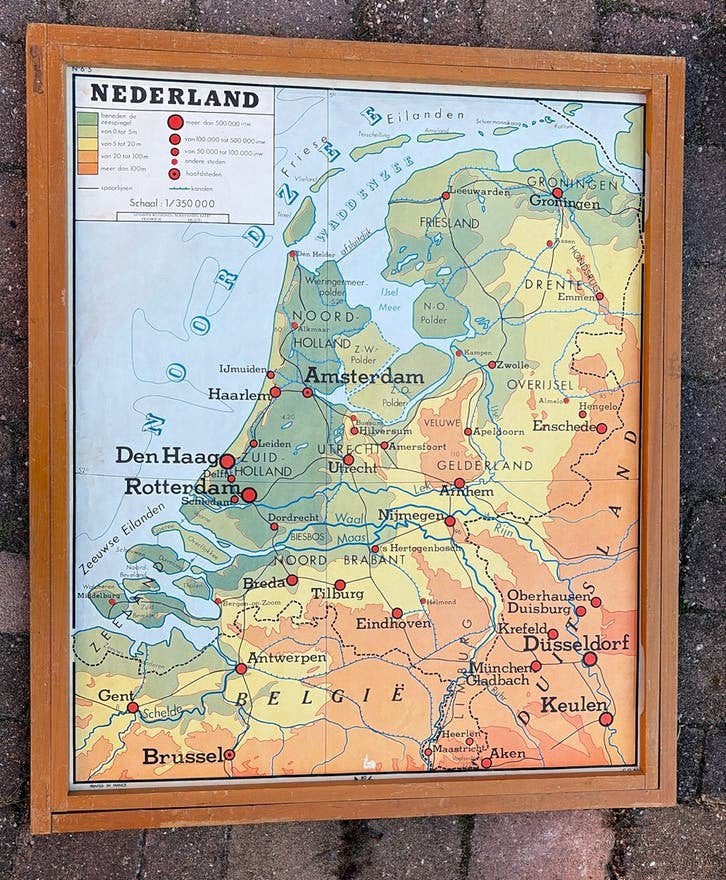 Set schoolplaten met origineel houten wisselbord, Antiek en Kunst, Ophalen, Aardrijkskunde