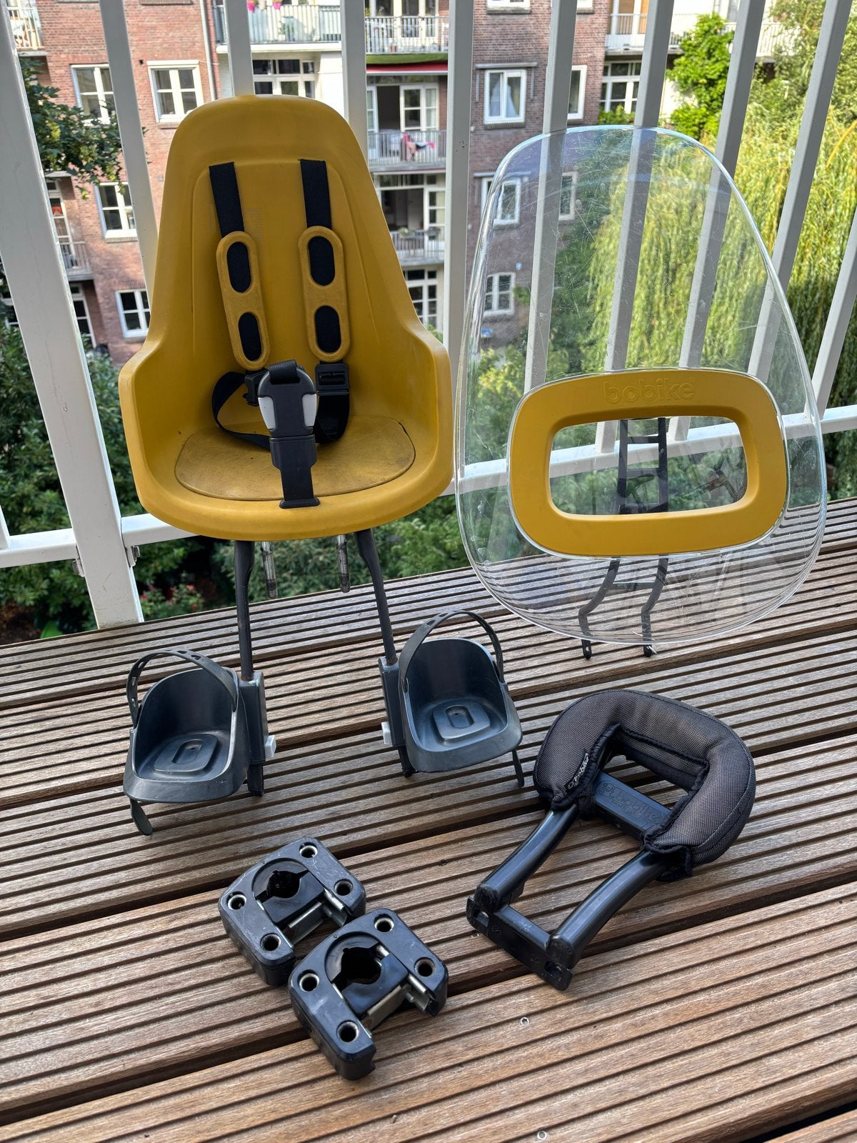 Bobike voorzitje met windscherm en uitgebreide accessoires, Ophalen, Gebruikt, Voetsteuntjes, Voorzitje