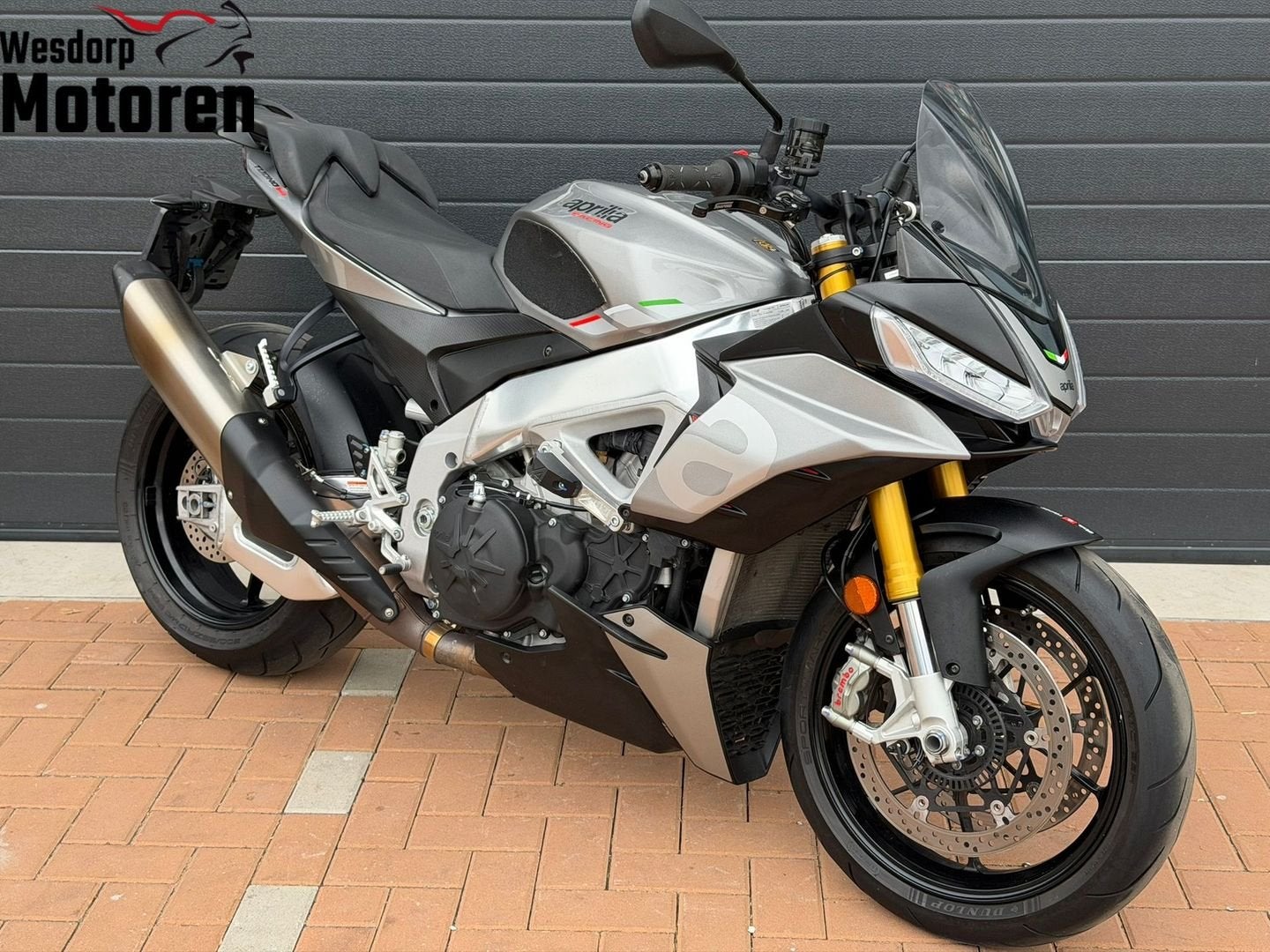 APRILIA TUONO V4 1100 175PK QS Cruise Weinig KM!, Motoren, 1077 cc, 4 cilinders, Motorrijbewijs A, Bedrijf