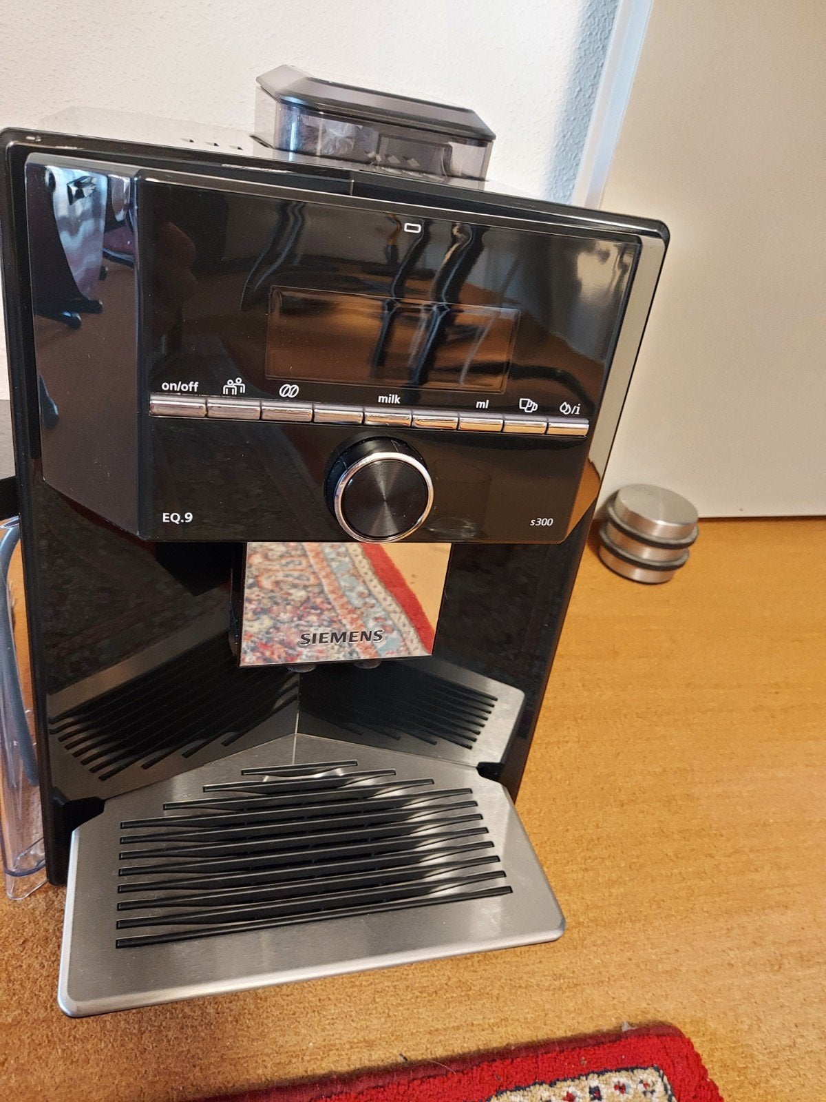 Siemens EQ.9 S300 Volautomatische Koffiemachine, Ophalen, Koffiemachine, Zo goed als nieuw, 2 tot 4 kopjes