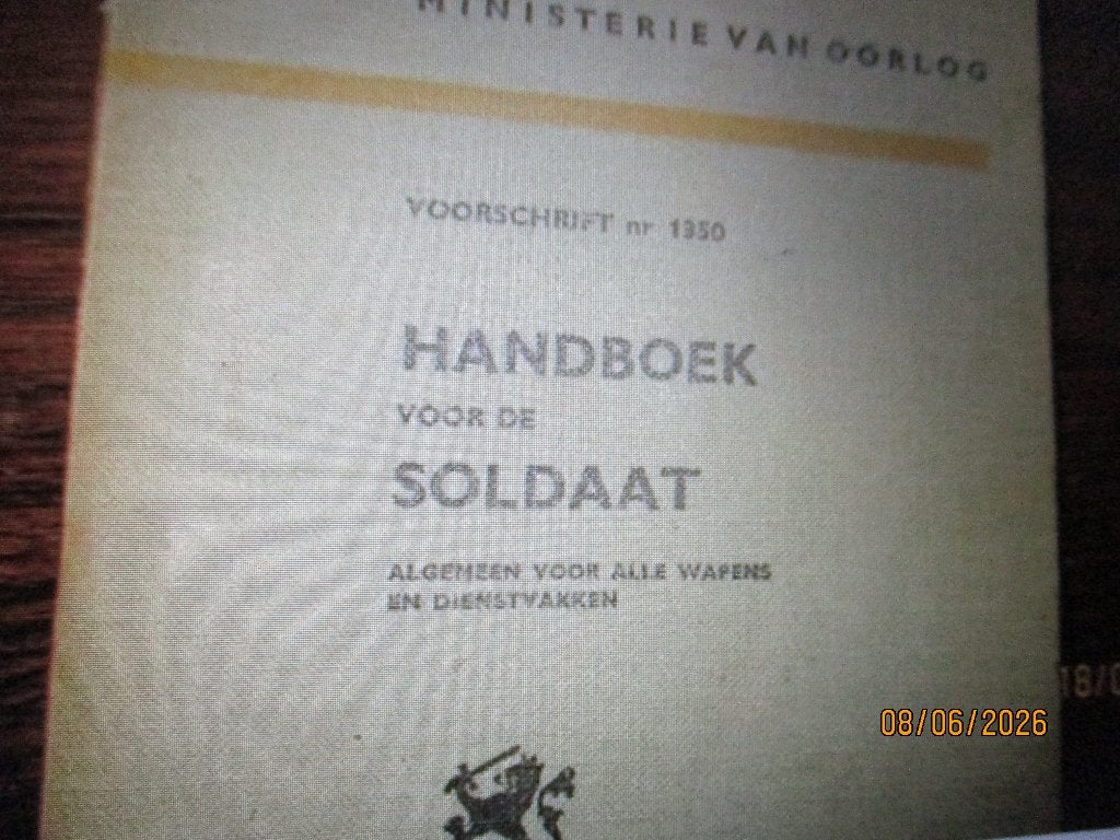 HANDBOEK VOOR DE DE SOLDAAT 1350, Ophalen of Verzenden, 1945 tot heden, Gelezen, Landmacht
