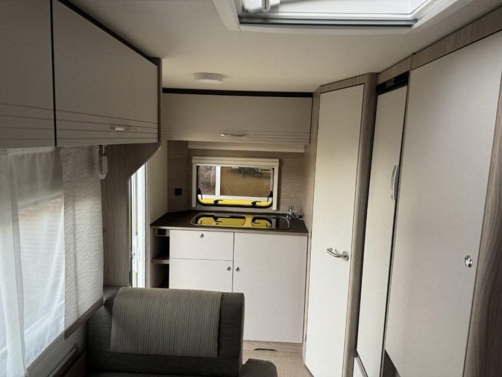 Foto 4 van Bürstner Premio Life 480 TS