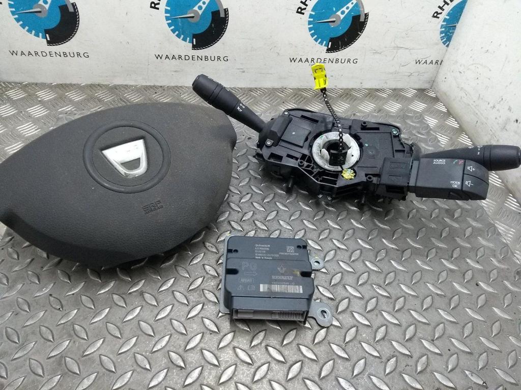 DACIA DOKKER AIRBAG SET 2013, Ophalen of Verzenden, Gebruikt, ARN erkend