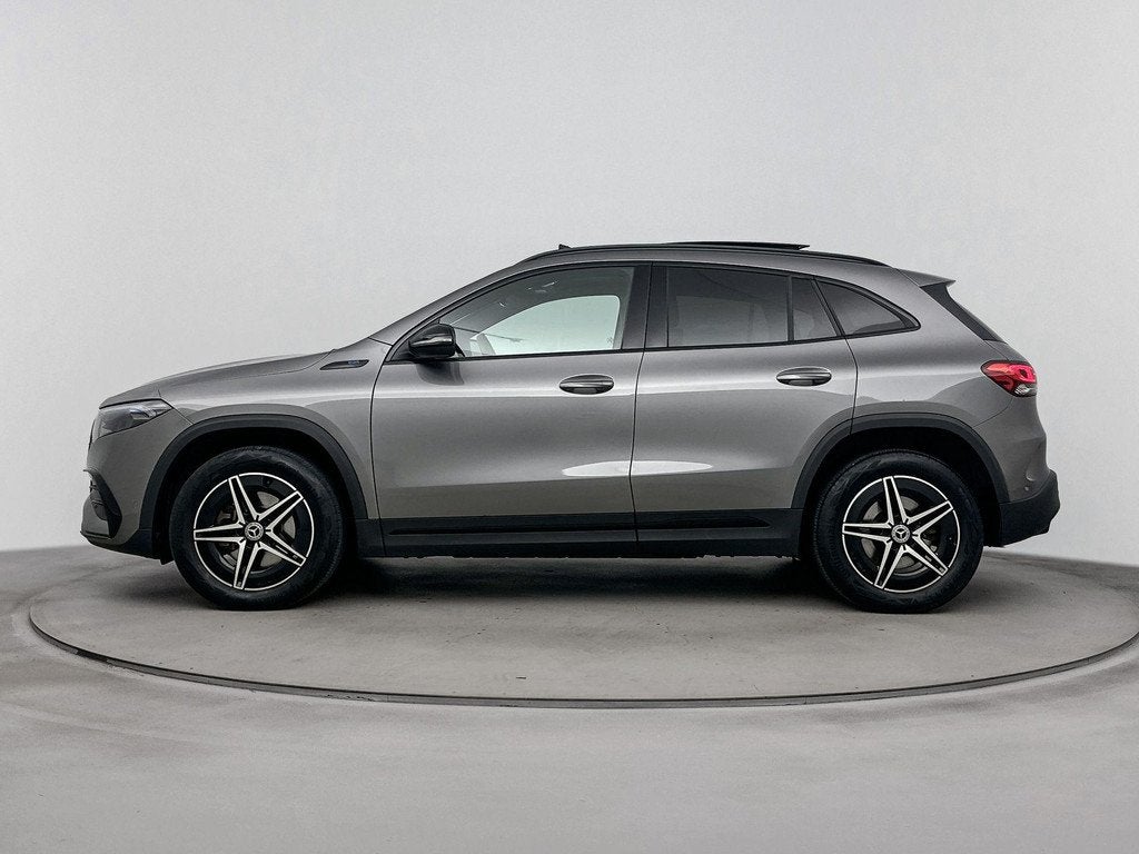 Mercedes-Benz EQA 250 AMG Line 67 kWh | Camer achter | Parke, Auto's, Mercedes-Benz, 1940 kg, Gebruikt, 190 pk, Leder en Stof
