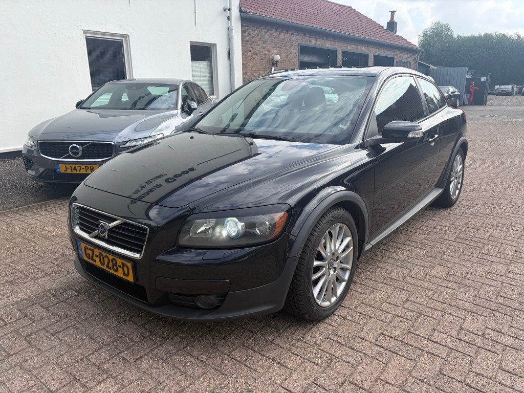 Volvo C30 D5 Aut. Summum Schuifdak Leder Dynaudio, Auto's, 1380 kg, Gebruikt, 700 kg, 4 stoelen