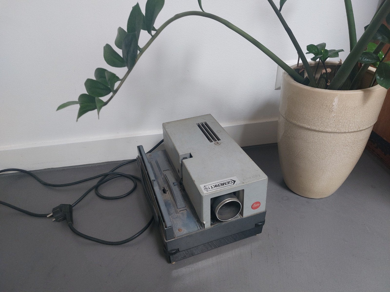 Diaprojector Leitz Pradovit Color 250, Ophalen of Verzenden, Gebruikt