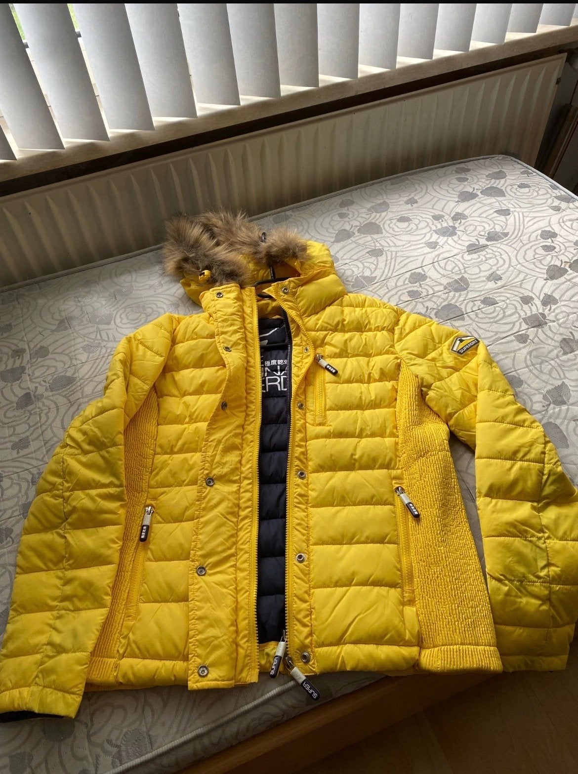 Superdry Geel Dames Winterjas met Bontkraag Maat L, Ophalen of Verzenden, Zo goed als nieuw, Maat 42/44 (L), Geel