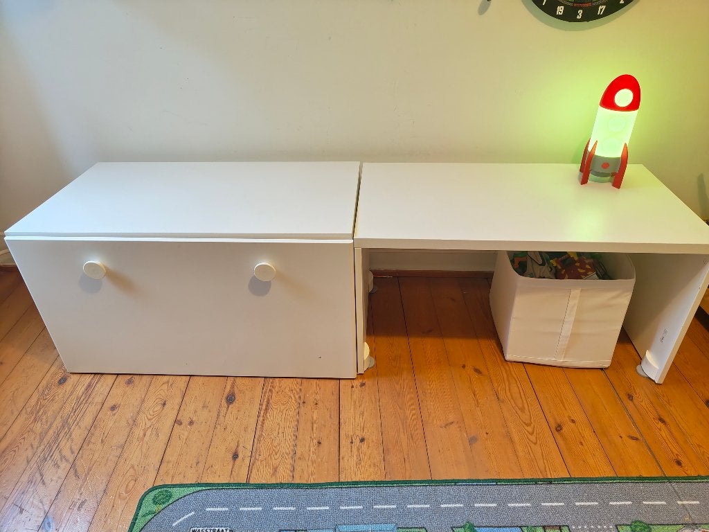 IKEA SMÅSTAD banken wit, 2 stuks (met speelgoedlade), Ophalen, Gebruikt, Tafel(s)