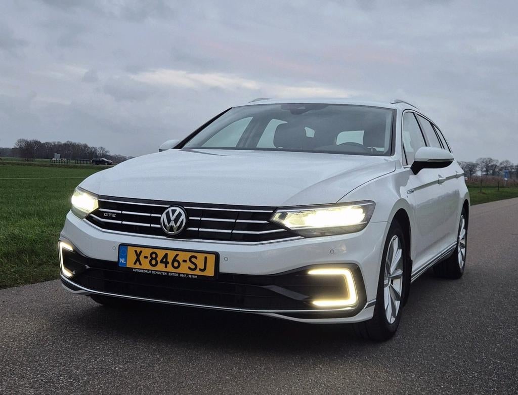 Volkswagen Passat 1.4 TSI Phev 218pk 6-DSG 2019 model 2020, Auto's, Volkswagen, Zwart, 4 cilinders, Wit, Plug-in hybride