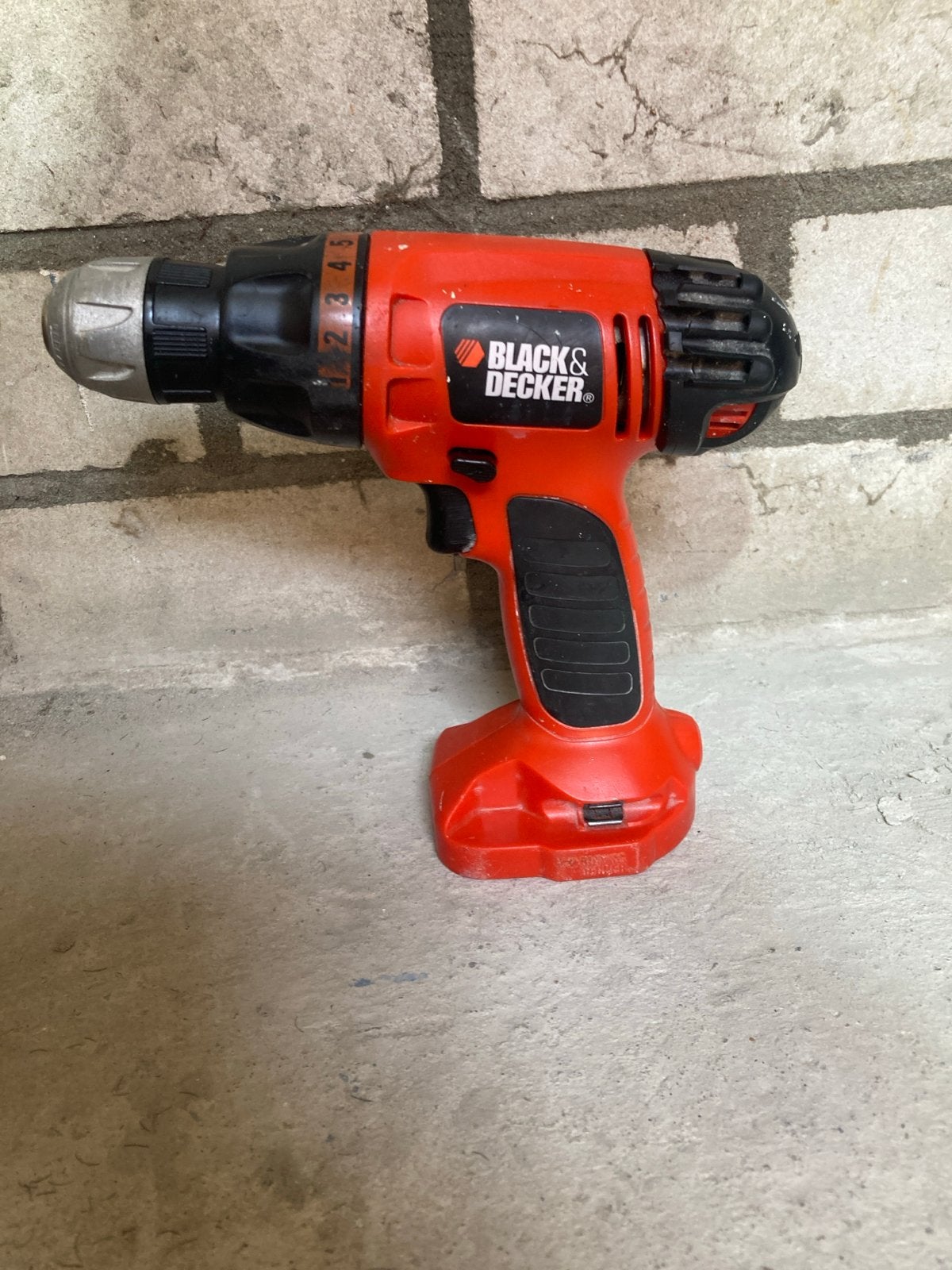 Black & Decker CD12C Boormachine (zonder accu), Boormachine, Gebruikt, Variabele snelheid, Ophalen of Verzenden