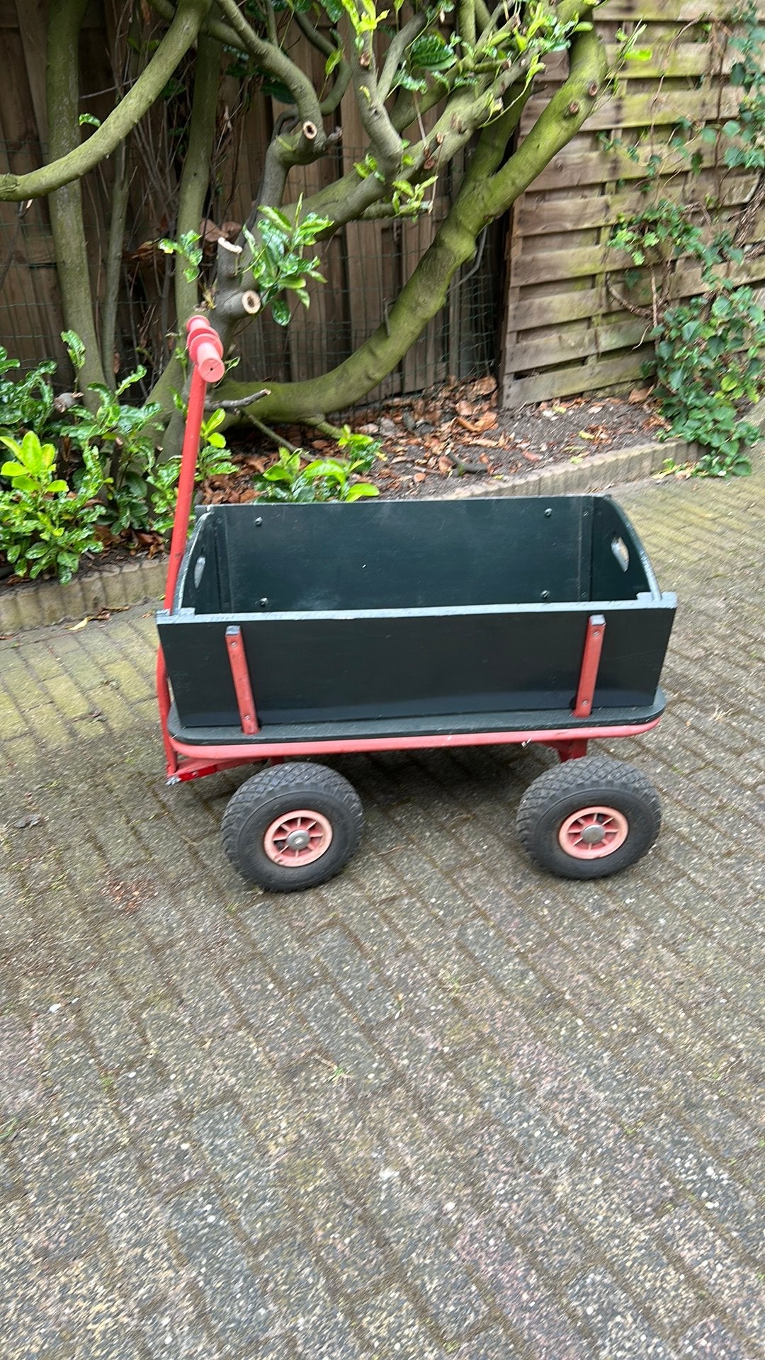 Mooie stevige groene bolderkar, Ophalen, Gebruikt