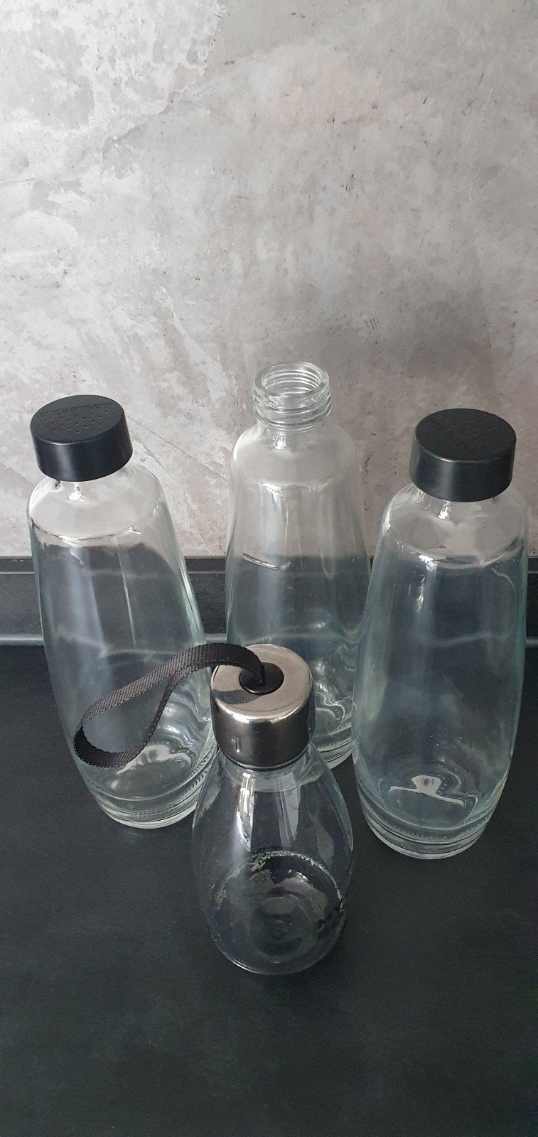 sodastream glazenflessen 3 stuks en 1 bottle, Ophalen, Glas of Glazen, Overige merken, Glas