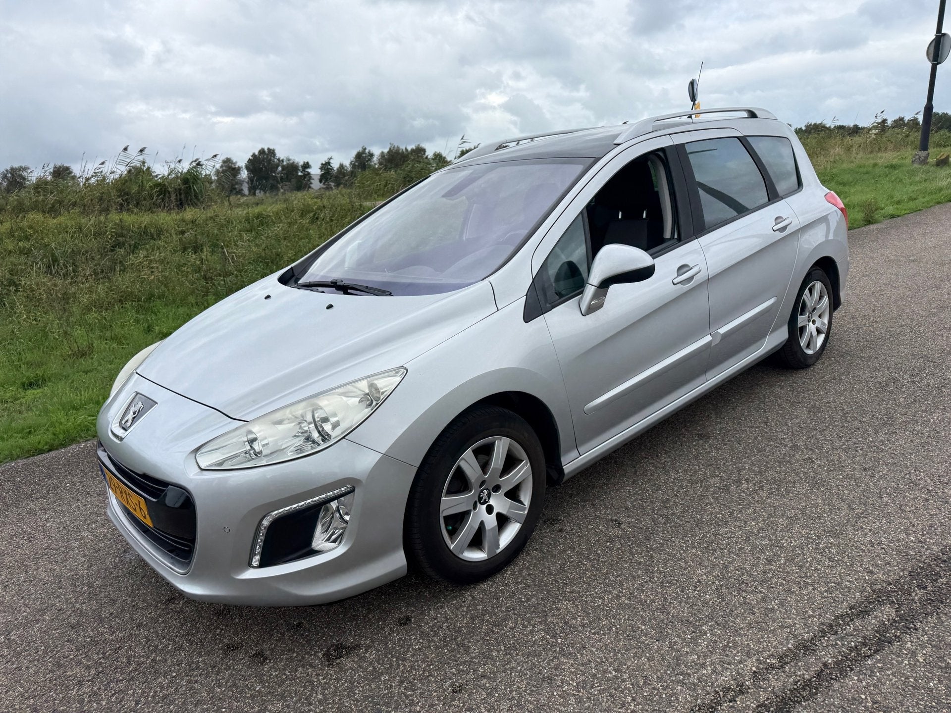 Peugeot 308 SW 1.6 VTi Active AUTOMAAT ZEER NETTE AUTO ! INC, Euro 5, Gebruikt, 4 cilinders, 715 kg