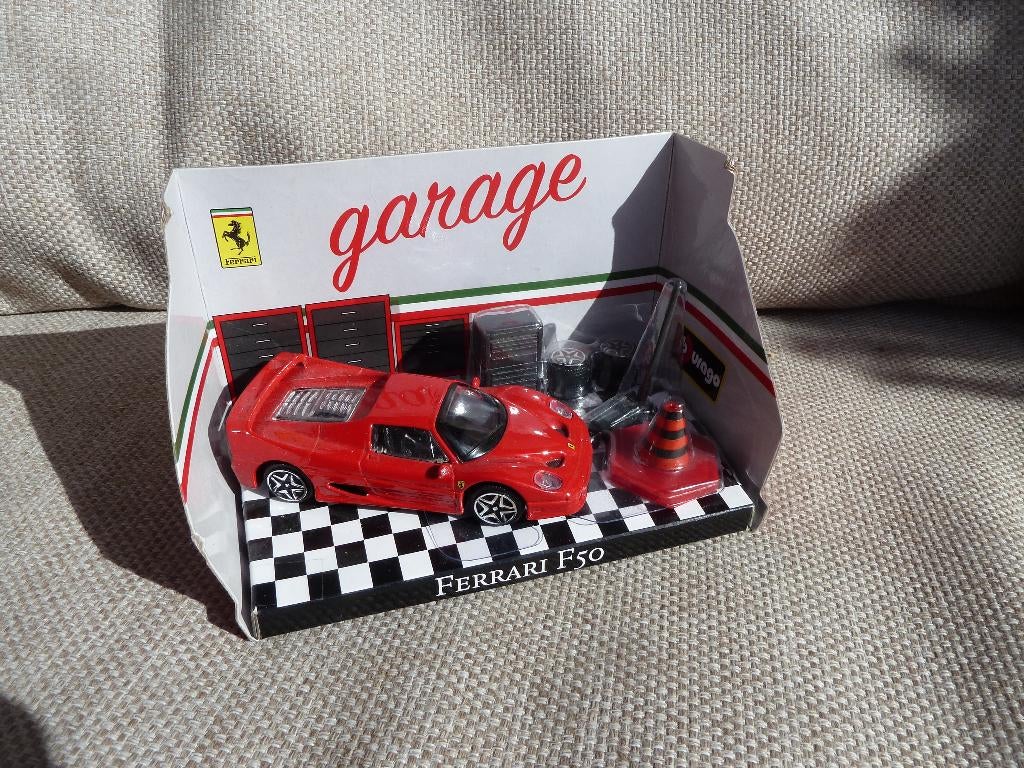 FERRARI  F 50    diorama, Ophalen of Verzenden, Nieuw, Auto, Overige merken