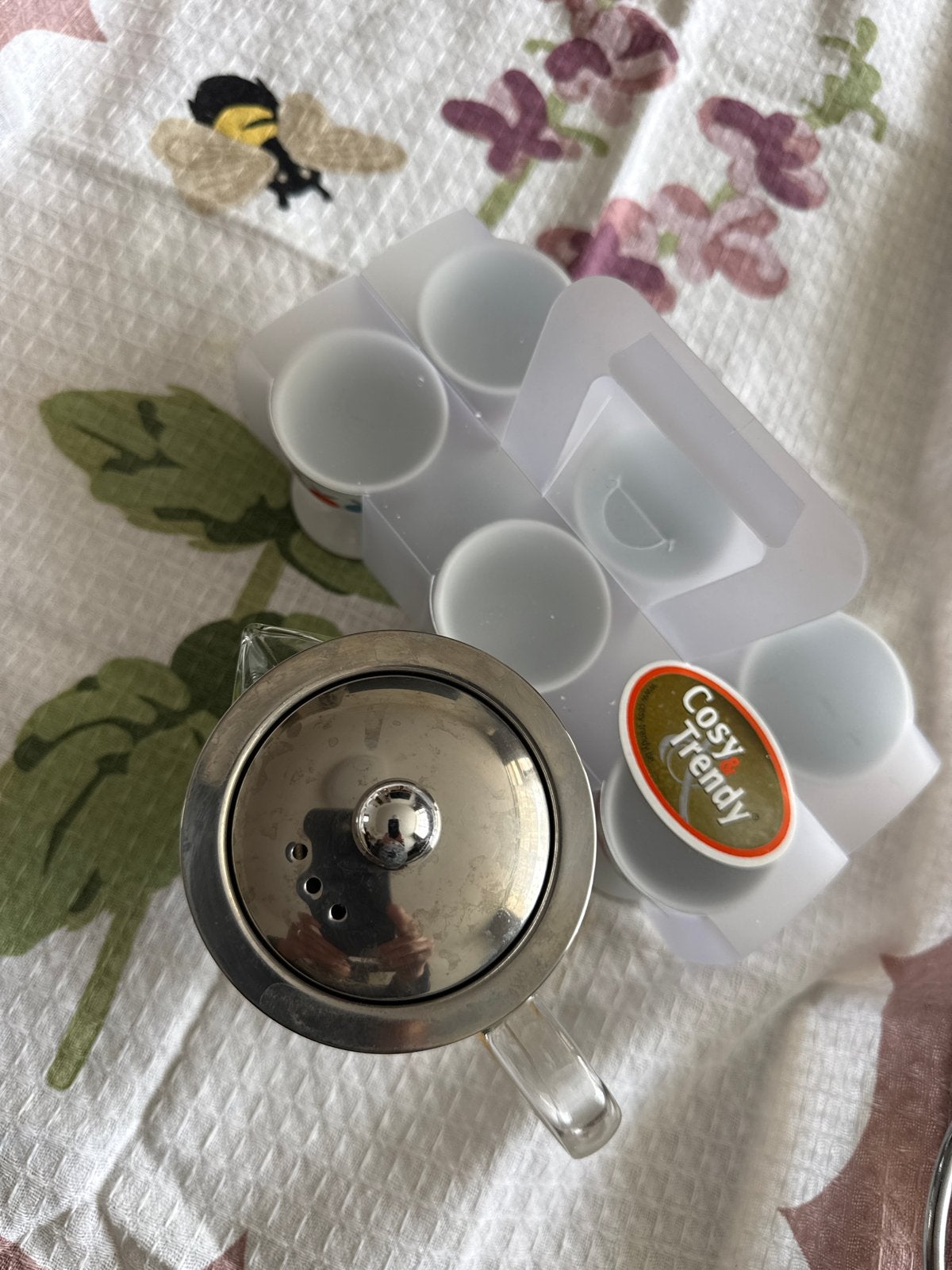 Glazen theepot met theefilter en 6 eierdopjes, Theepot/fluitketel, Glas, Ophalen of Verzenden, Zo goed als nieuw