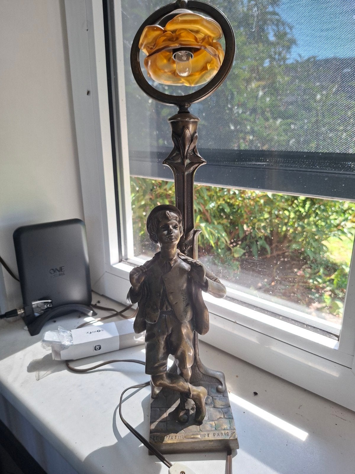 Antieke Art Nouveau Tafellamp: Bakkersjongen onder Lantaarn, Ophalen of Verzenden