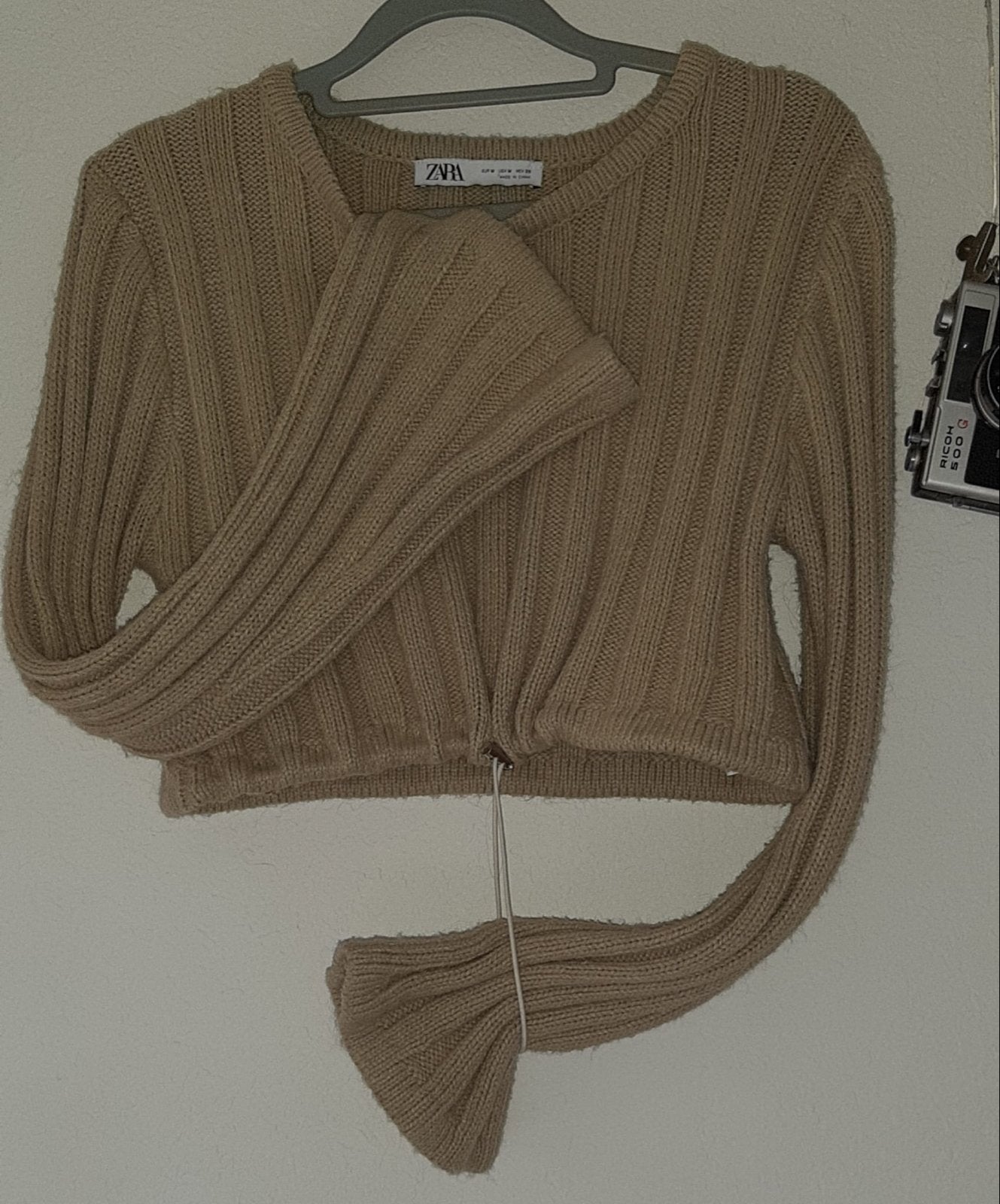 Zara gebreide crop top met wijde mouwen, Kleding | Dames, Ophalen of Verzenden, Gedragen, Maat 38/40 (M), Beige