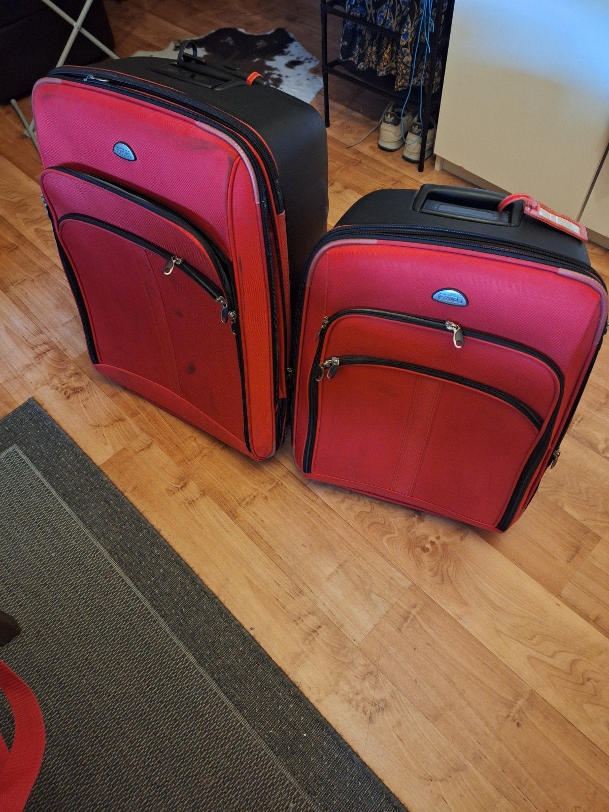 2 koffers en een tas helemaal top in orde, Wieltjes, Gebruikt, Hard kunststof, 45 tot 55 cm