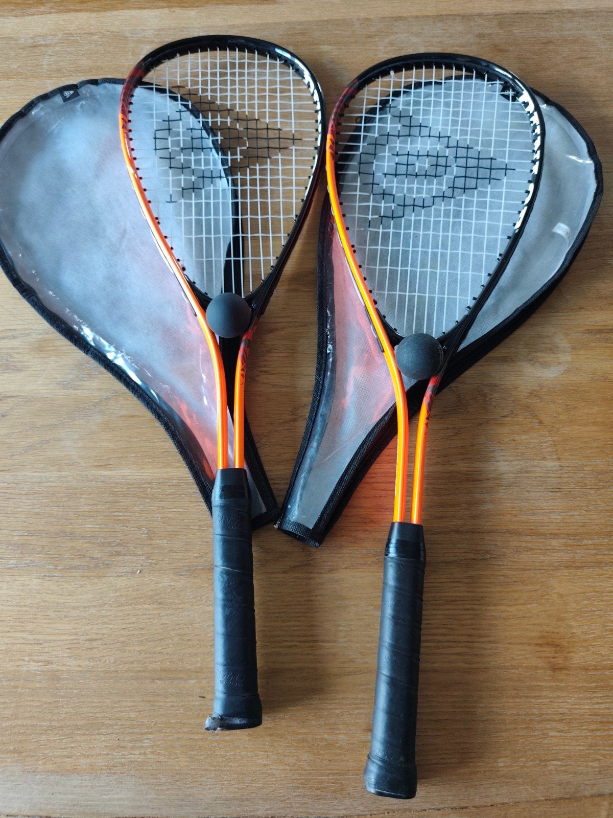 Dunlop squash rackets met hoezen en ballen, Sport en Fitness, Squash, Ophalen of Verzenden, Gebruikt, Racket, Met hoes