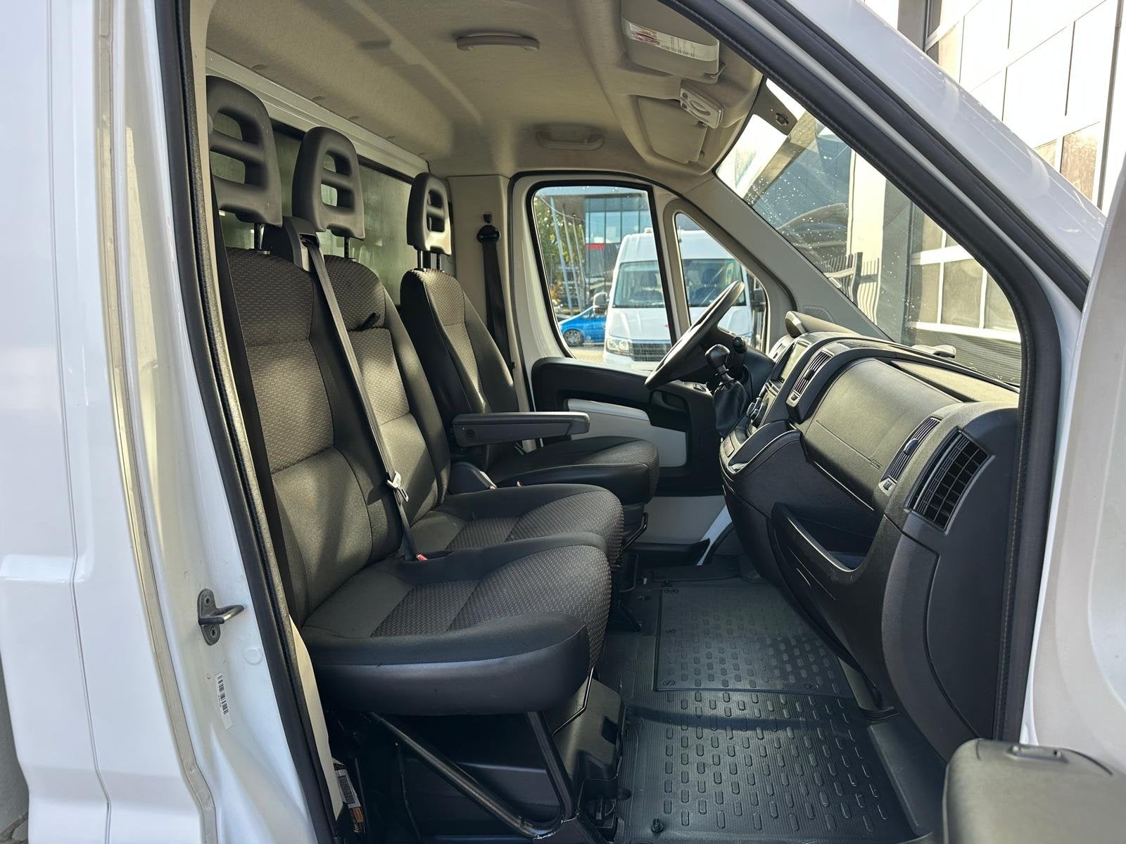 Peugeot Boxer 2.2 HDI Bakwagen met laadklep, Euro 5, Gebruikt, 4 cilinders, 2500 kg