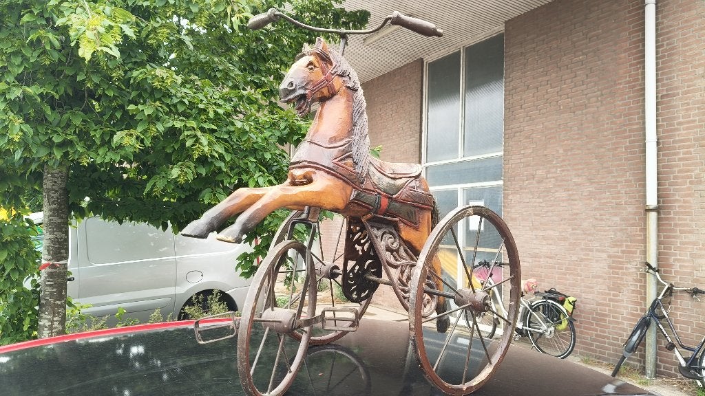 Houten paard op metalen driewieler, Antiek en Kunst, Ophalen