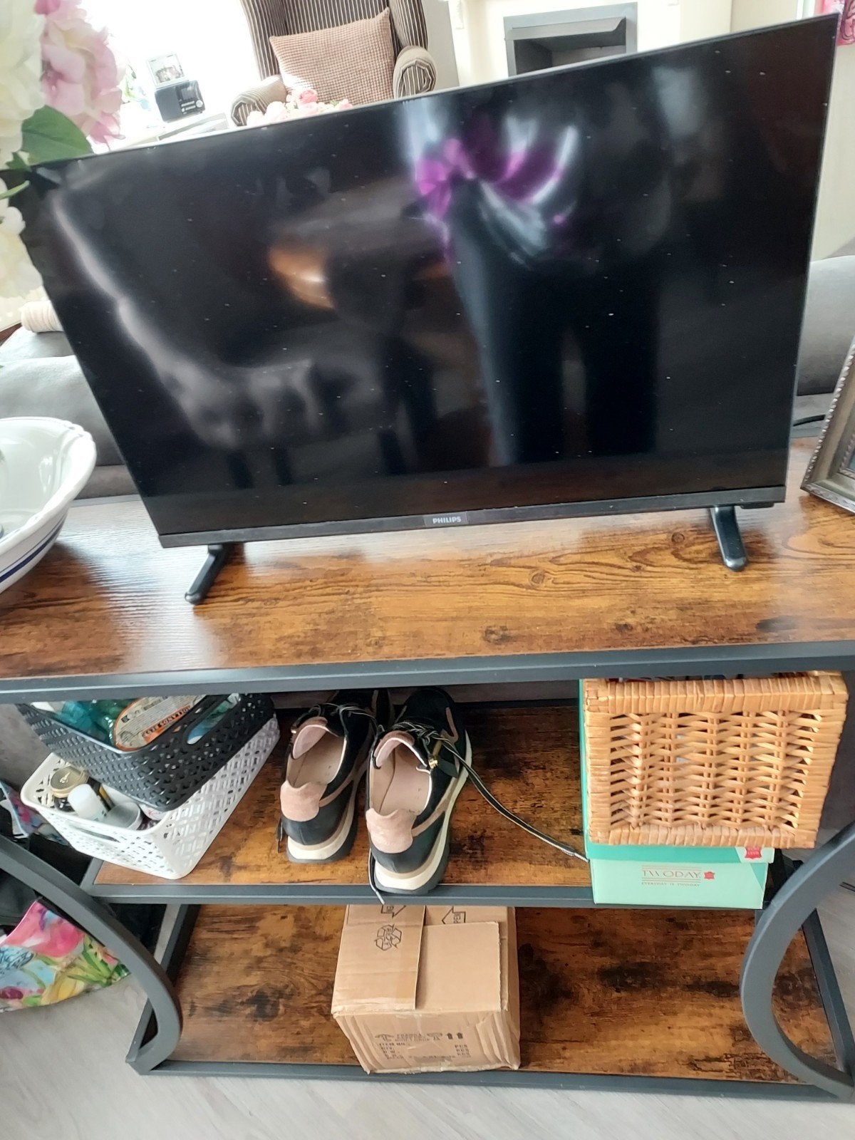 Philips TV 62 cm - nieuw, Ophalen