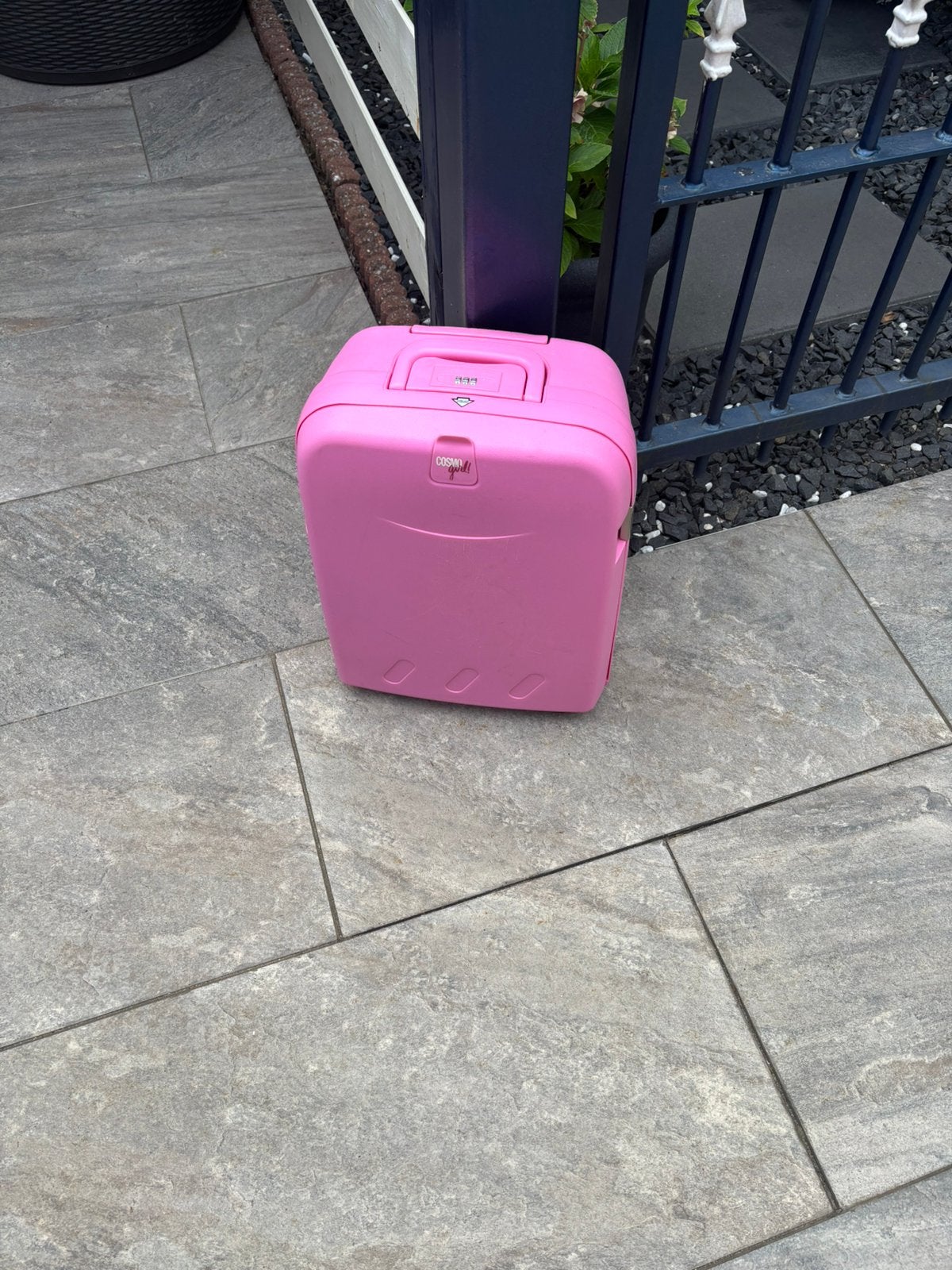 Klein  roze vliegtuig koffertje, Ophalen, Wieltjes, Hard kunststof, Minder dan 50 cm