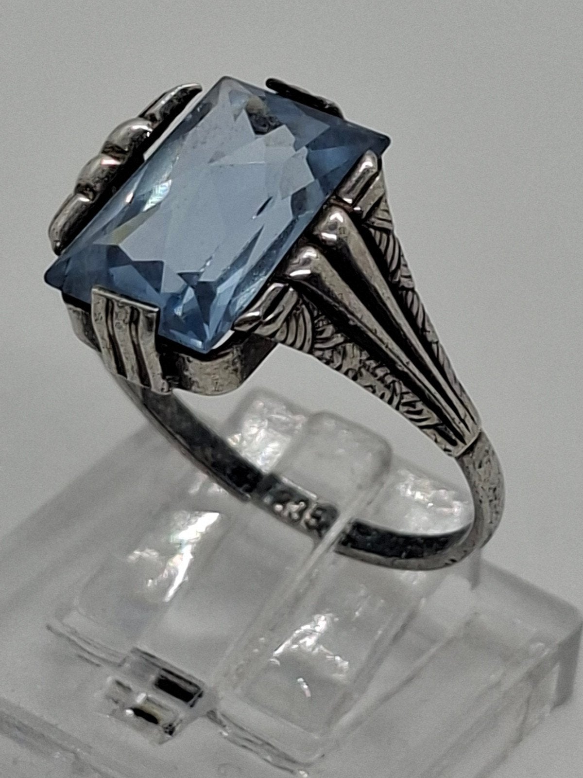Zilveren Vintage Ring 835 Blauwe Steen, Blauw, Ophalen of Verzenden, 17 tot 18, Met edelsteen