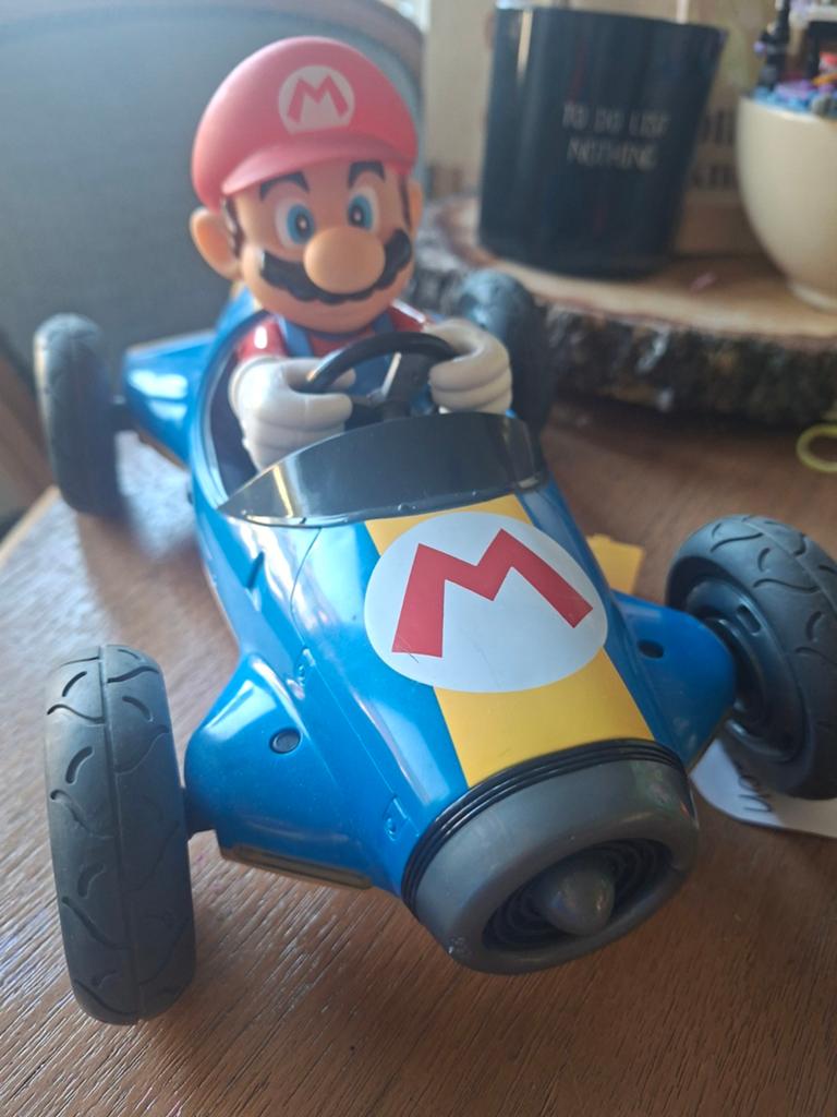 Mario Kart Carrera RC bestuurbare auto, Ophalen of Verzenden, Zo goed als nieuw, Afstandsbediening