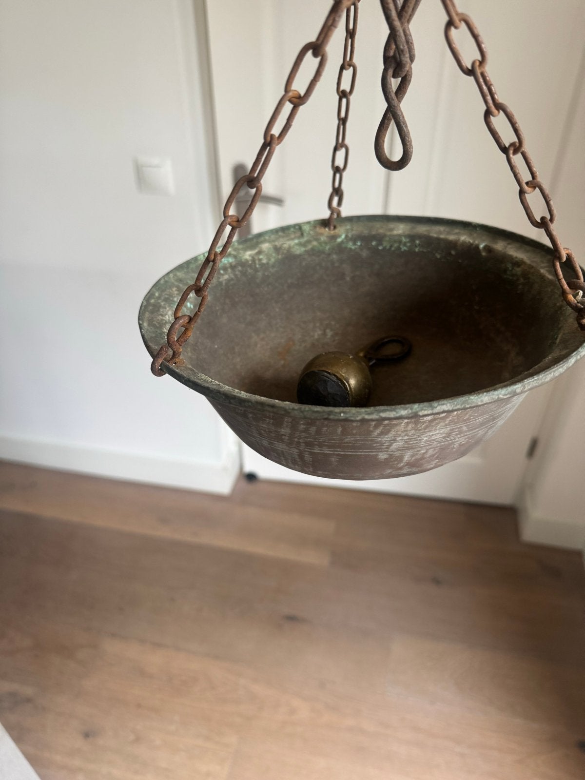 Antieke koperen hangweegschaal, Antiek en Kunst, Ophalen