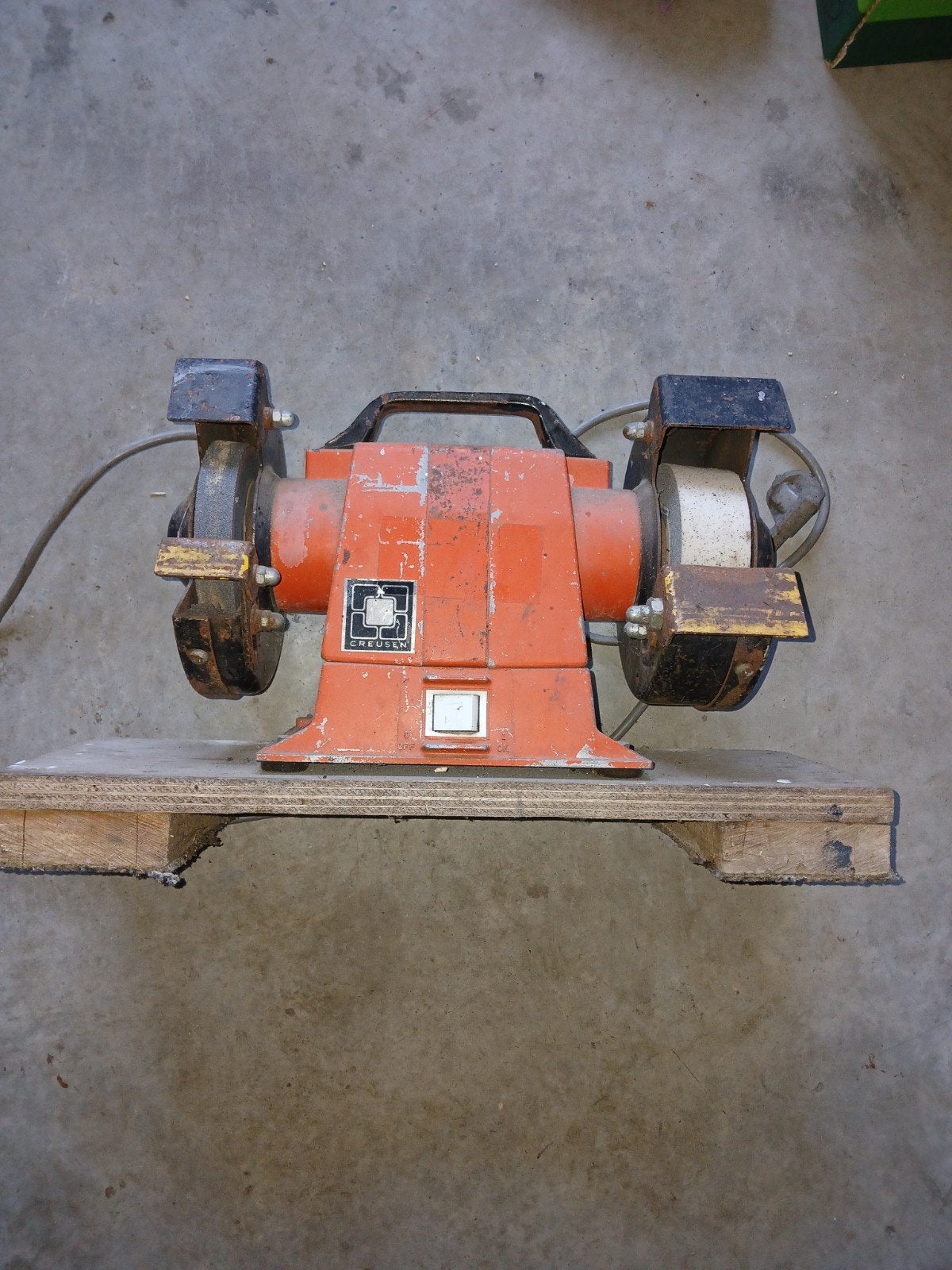 tafel slijpmachine, Doe-het-zelf en Verbouw, Gereedschap | Slijpmachines, Ophalen of Verzenden, Gebruikt, Minder dan 700 watt