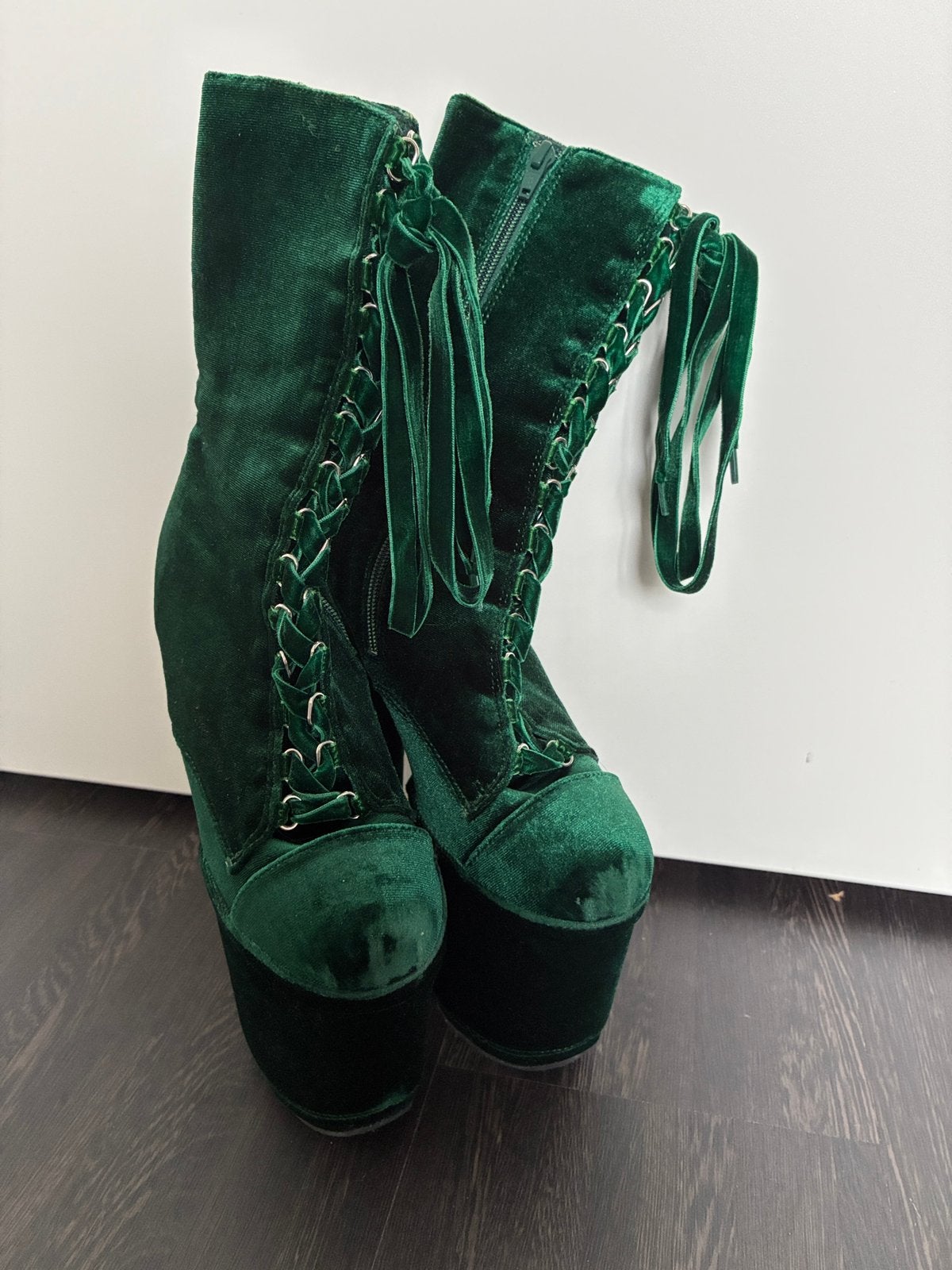 Pleaser flamingo velvet groen 38 8inch, Kleding | Dames, Hoge laarzen, Ophalen of Verzenden, Gedragen, Groen