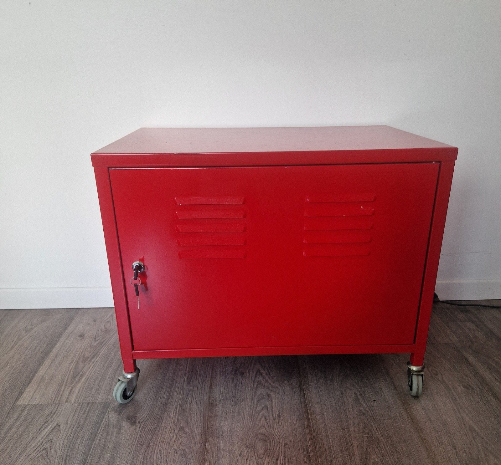 Metalen lockerkastje van Ikea , rood, Ophalen, Gebruikt