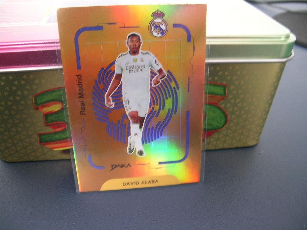 25/25 David Alaba Real Madrid 2025-26 DAKA, Ophalen of Verzenden, Zo goed als nieuw, Losse kaart