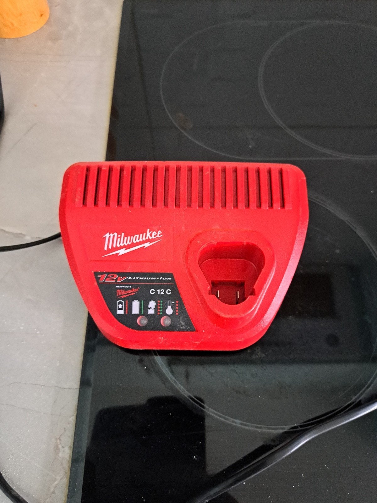 Milwaukee C12C Acculader 12V Li-Ion, Ophalen of Verzenden, Nieuw