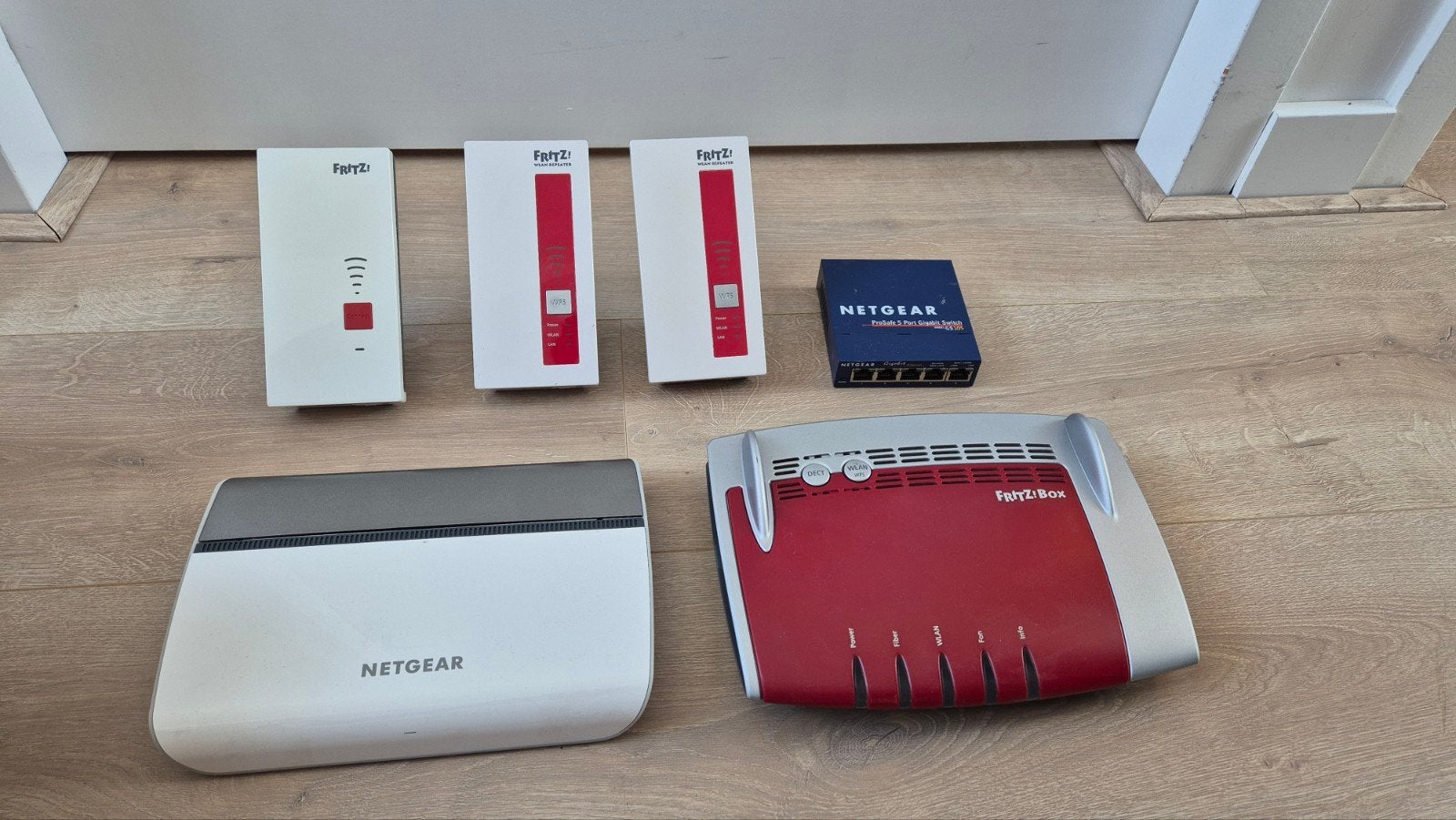 volledige set glasvezel netwerk apparatuur AVM Fritzbox, Net, Ophalen of Verzenden, Gebruikt, Router met modem, AVM FRITZ!Box