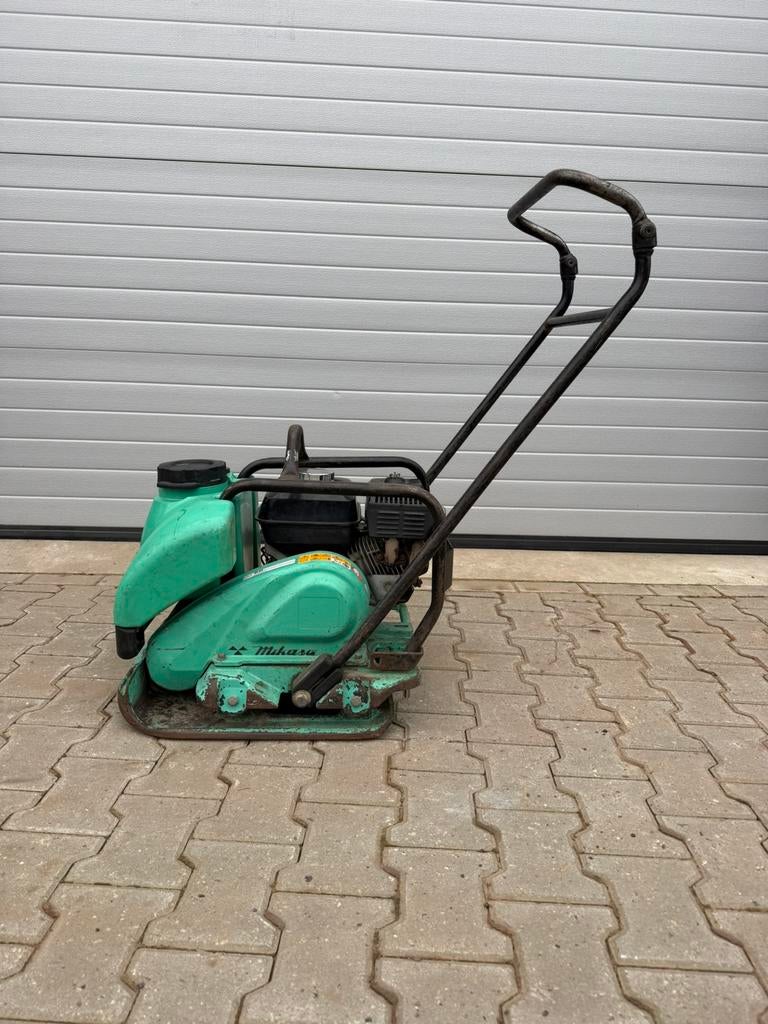 Mikasa MVC88GH VAS Trilplaat, Tuin en Terras, Hand-tuingereedschap, Ophalen, Zo goed als nieuw