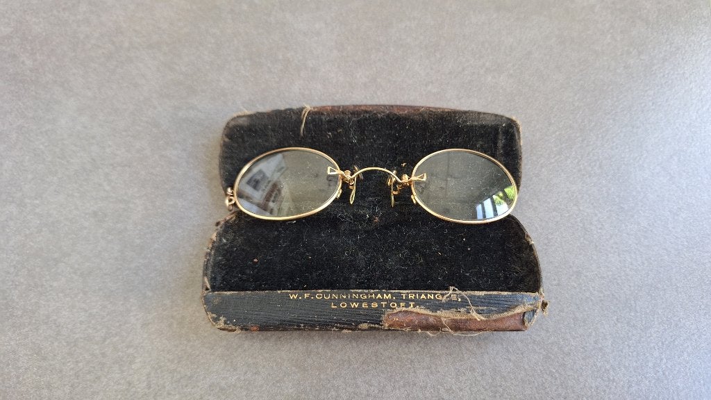 * bril + koker Pince - Nez goud gevuld - Stevens & Co. 1900, Antiek en Kunst, Ophalen of Verzenden