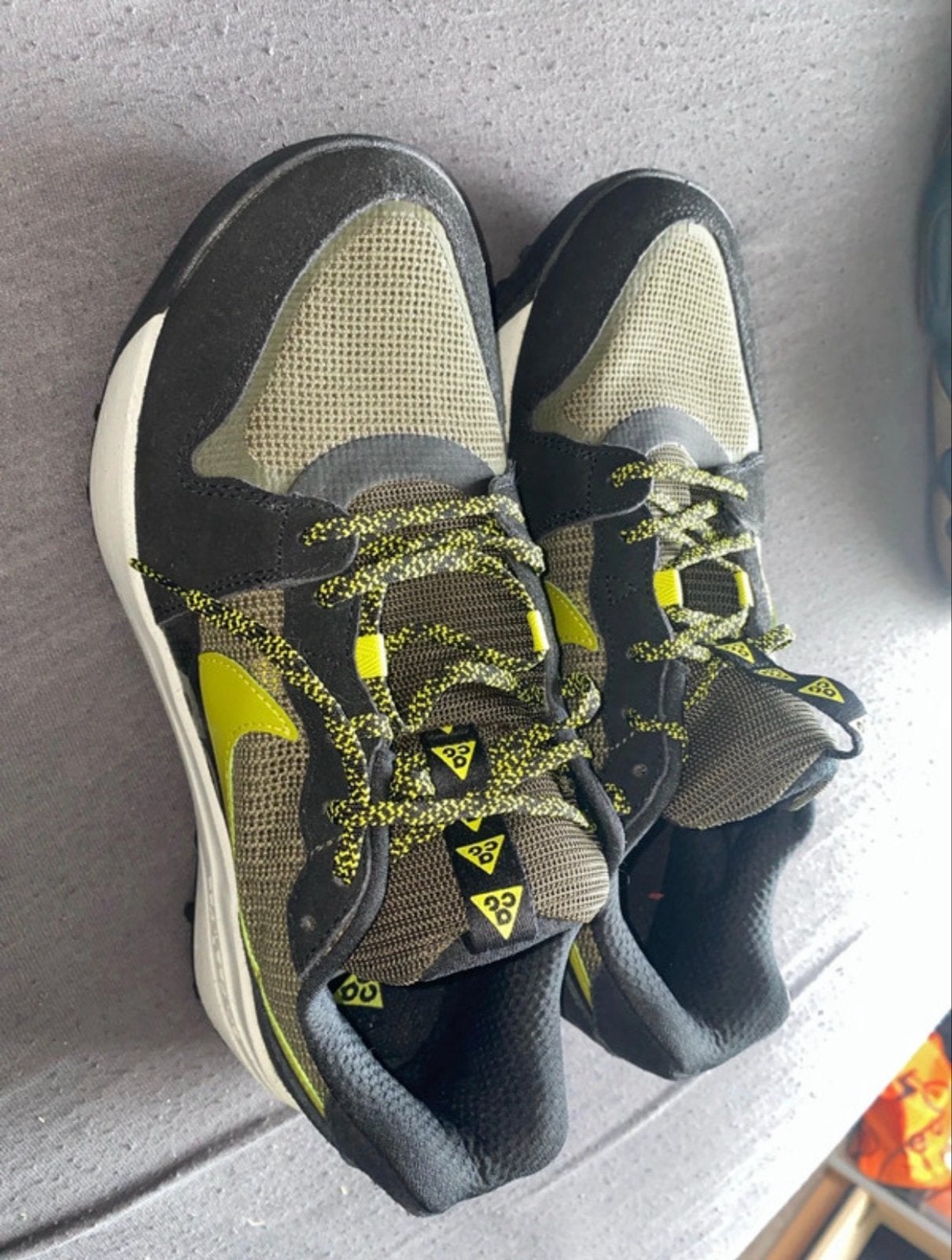 Nike schoenen - Zo goed als nieuw, Kleding | Heren, Schoenen, Ophalen, Overige kleuren, Sneakers of Gympen, Zo goed als nieuw