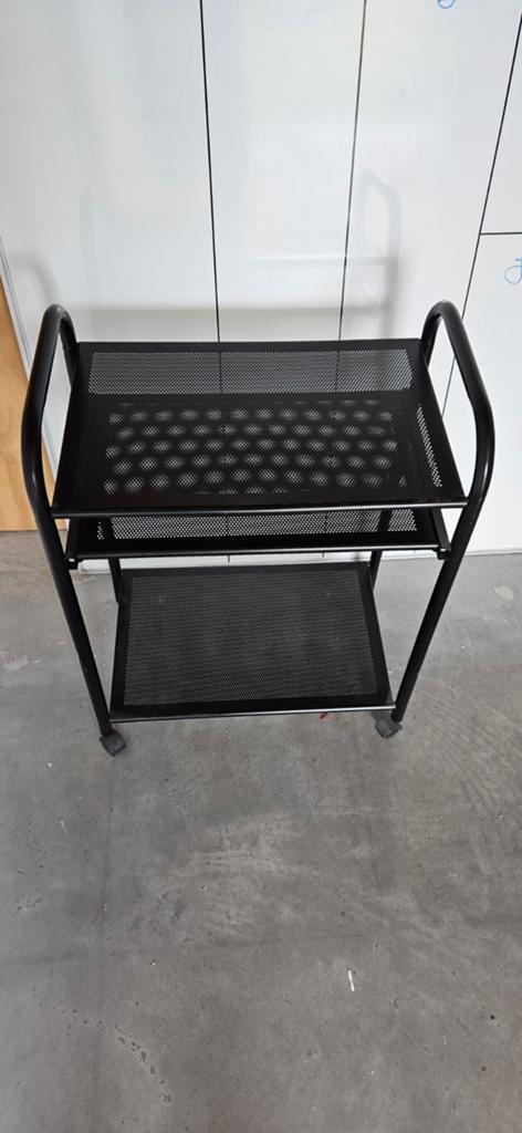 Zwart metalen trolley met 2 etages op wieltjes, Ophalen, Gebruikt