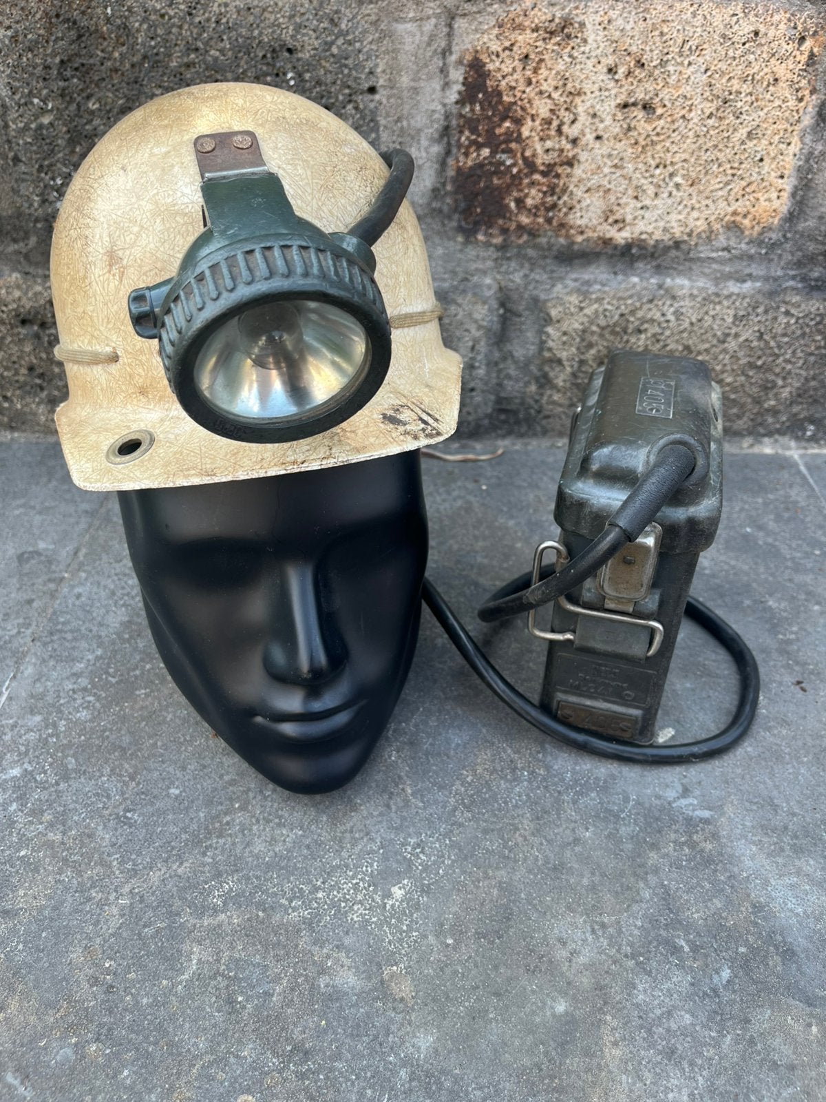 Vintage set mijnwerkershelm + Concordia (CEAG) batterijlamp, Gebruikt, ?, ?, ?