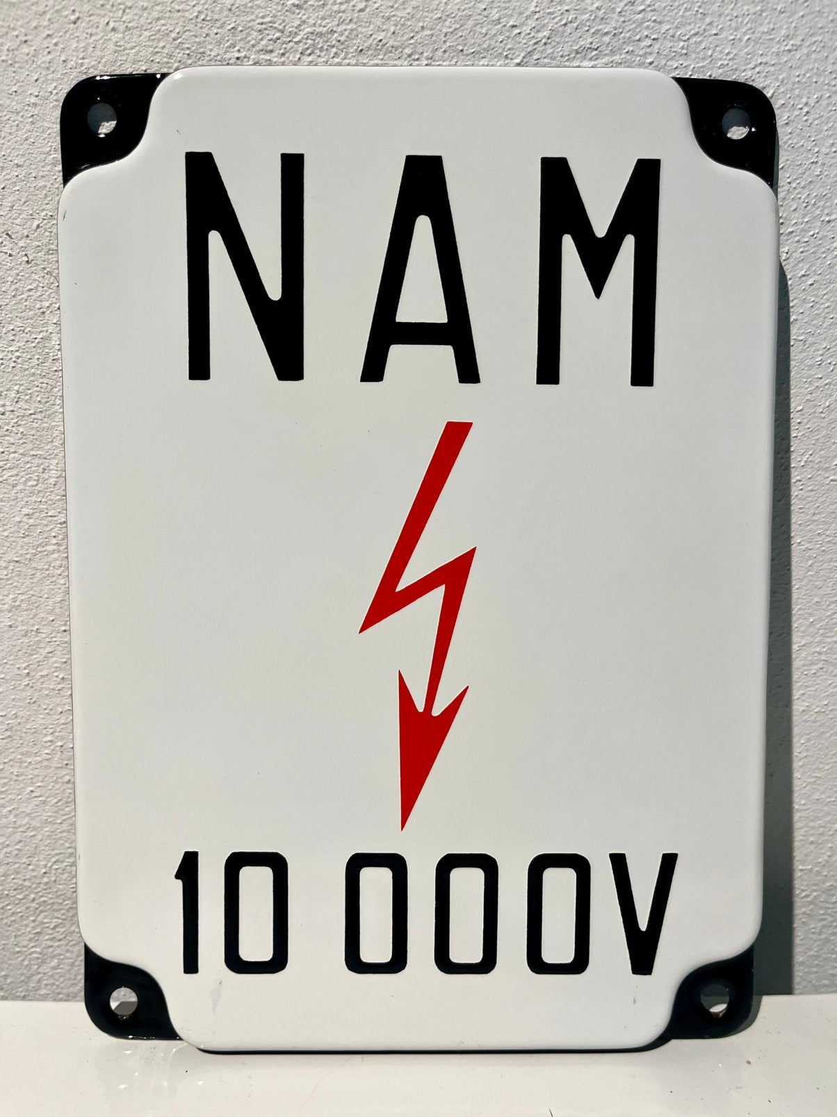 Emaille bord NAM middenspanning 10 kV, Ophalen of Verzenden, Zo goed als nieuw, Reclamebord