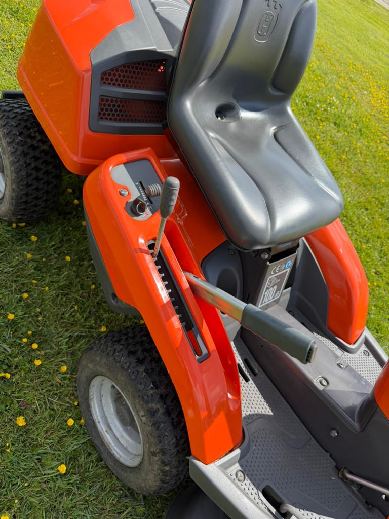 Husqvarna Rider 213, Ophalen of Verzenden, Zo goed als nieuw