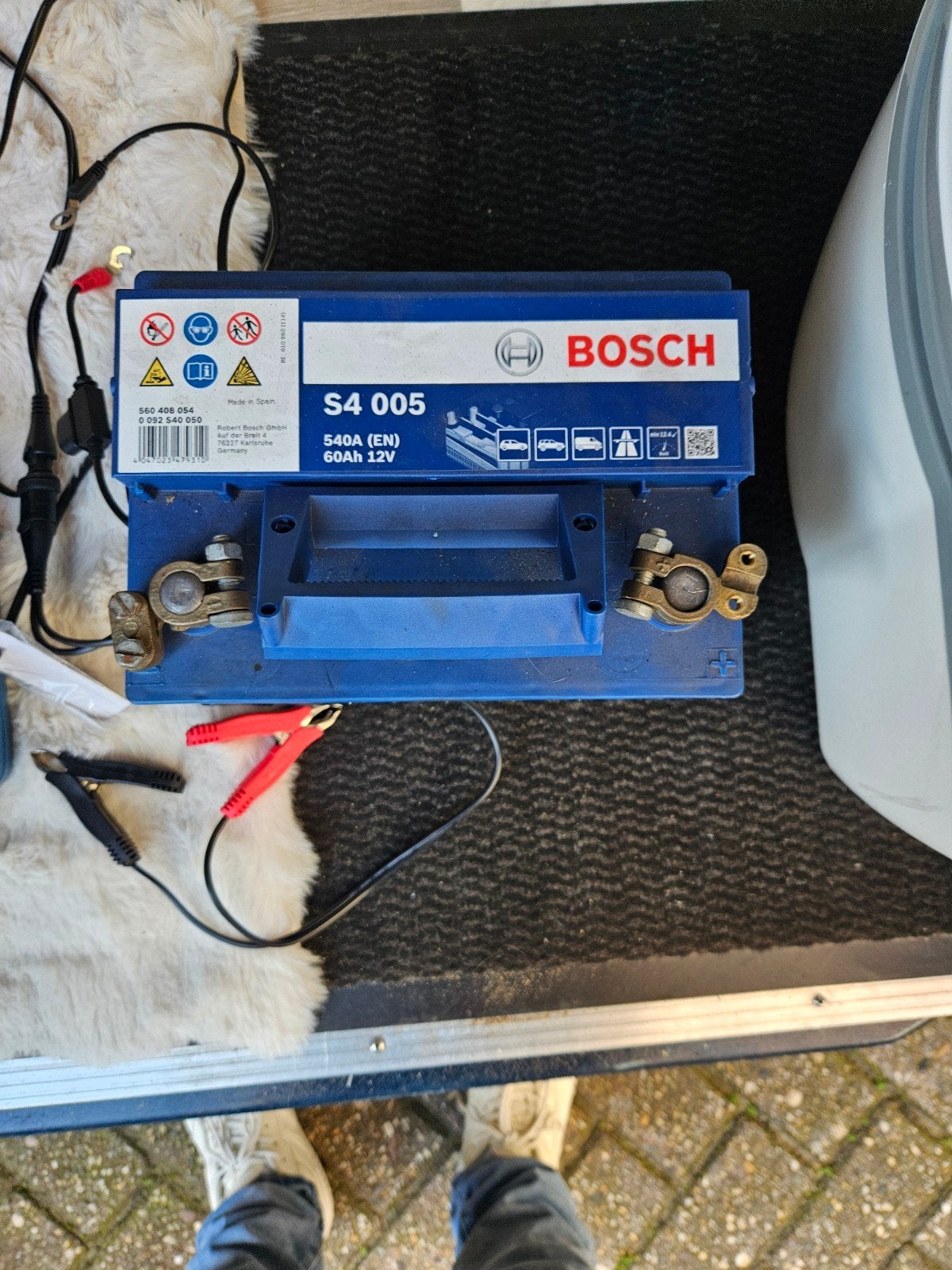 Bosch accu met Optimate acculader (z.g.a.n.), Gebruikt, Overige automerken