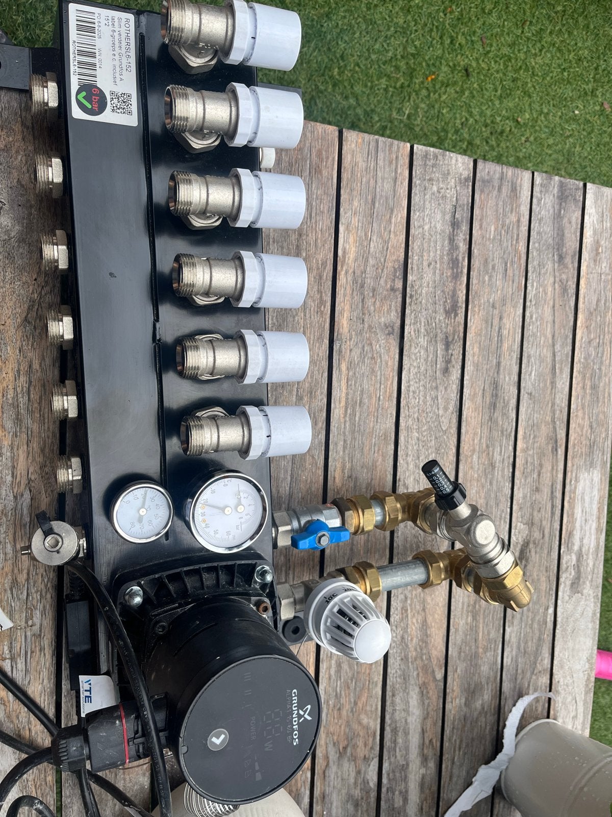 Grundfos Alpha 1 vloerverwarmingsverdeler - z.g.a.n., Ophalen, Zo goed als nieuw, Overige typen
