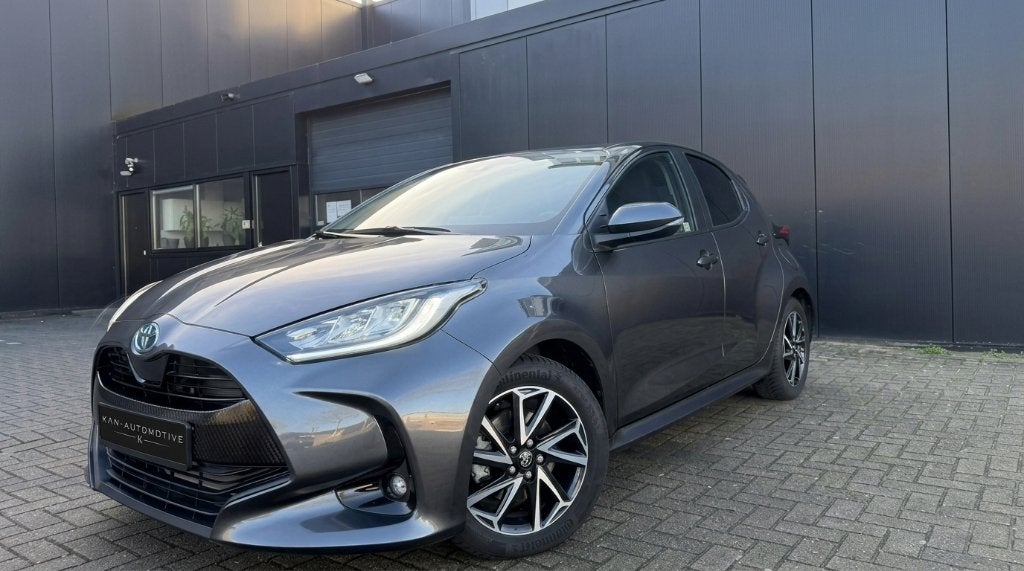 Toyota Yaris 1.5 Hybrid Dynamic | Camera | Navigatie, Auto's, Toyota, Dealer onderhouden, 450 kg, Bedrijf, USB